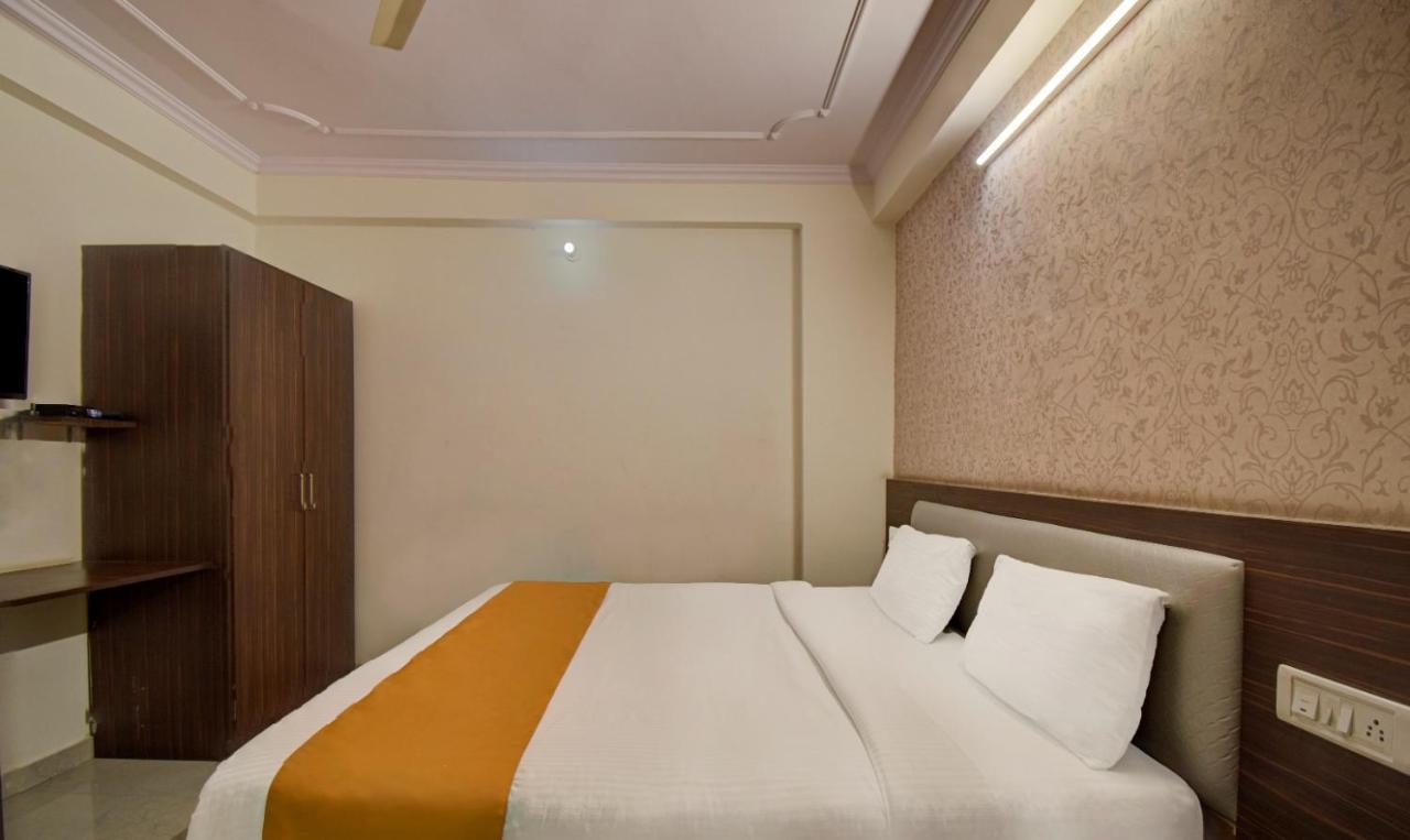 Hotel Radha Nikunj Residency Джайпур Екстер'єр фото